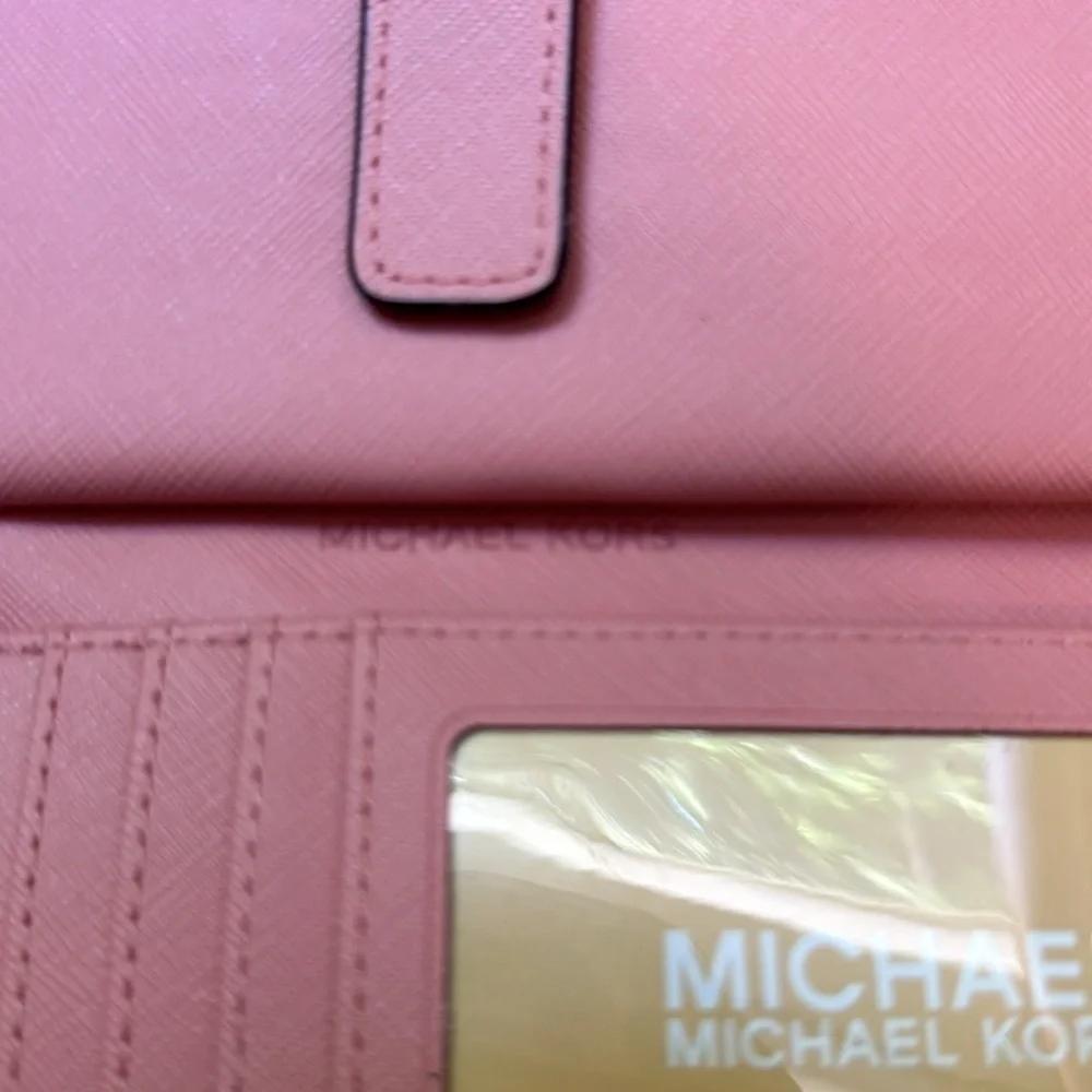 Michael Kors jet set travel primrose